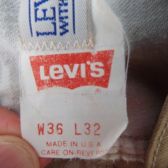 Vintage Levis Jeans - Picture 5 of 10